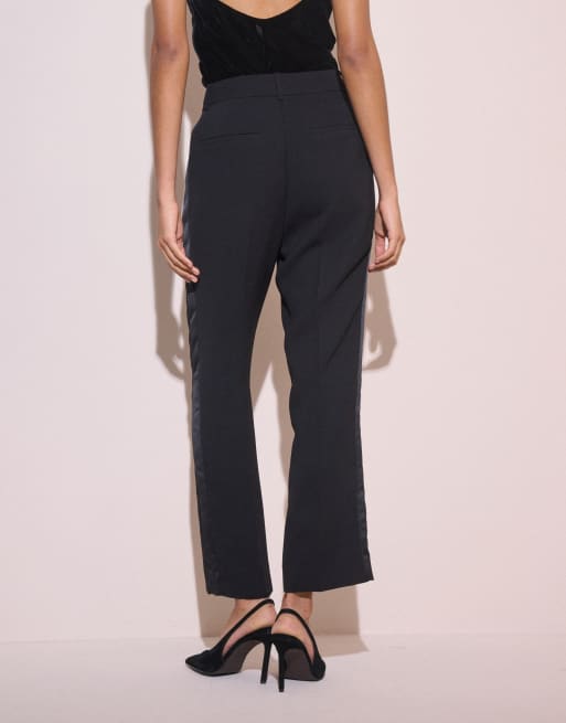 Nobody's Child ensemble 2 pièces avec bordure satinée et pantalon cigarette noir, 5 de 5