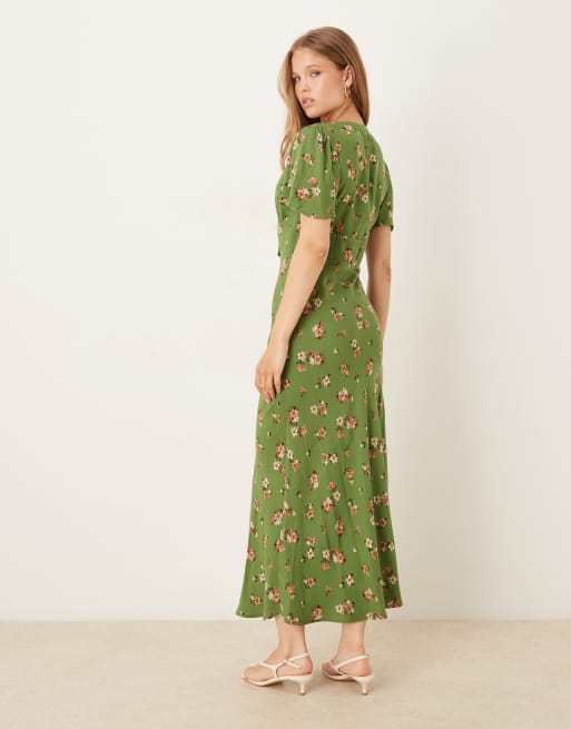 Nobody's Child Faith bow front midi tea dress in green floral | ASOS