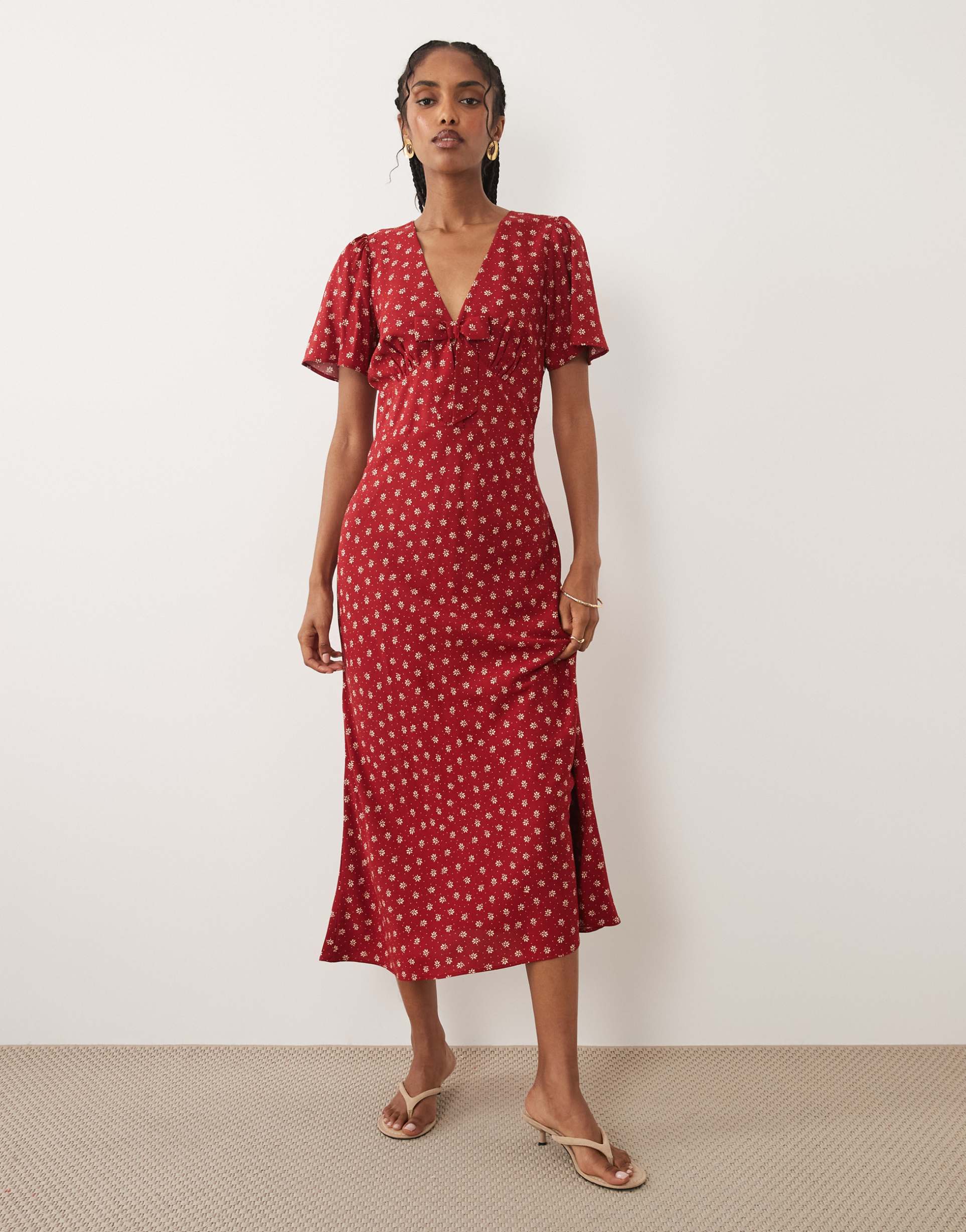 nobody's child faith v-neck flutter sleeve midi dress in red floral