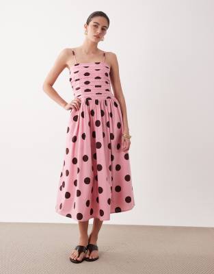 Nobody's Child - Felicity - Camisole-Midikleid aus Baumwolle in Rosa mit braunen Polka Dots und plissierter Brustpartie