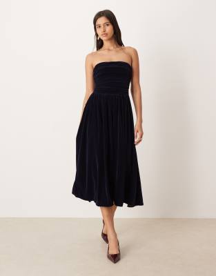 Nobody's Child Felicity Velvet Bandeau Ruch Detail Midi Dress In Blue