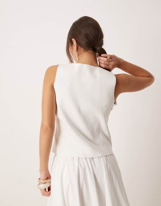 Nobody's Child fine gauge knit vest in white, 3 of 4