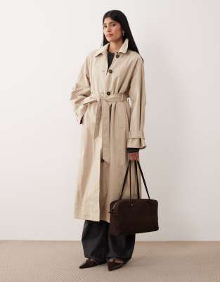 Nobody's Child - Fließender Trenchcoat in Steinbeige mit Cape-Detail am Rücken und Bindegürtel-Neutral