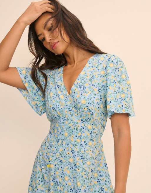Nobody's Child Floral atlas midi dress in blue, 3 of 5