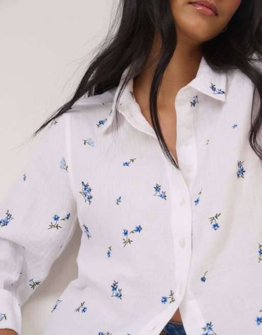 Nobody's Child Floral cotton embroidered blouse in white, 2 of 5