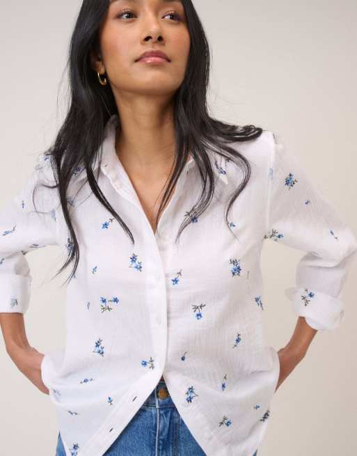 Nobody's Child Floral cotton embroidered blouse in white, 3 of 5