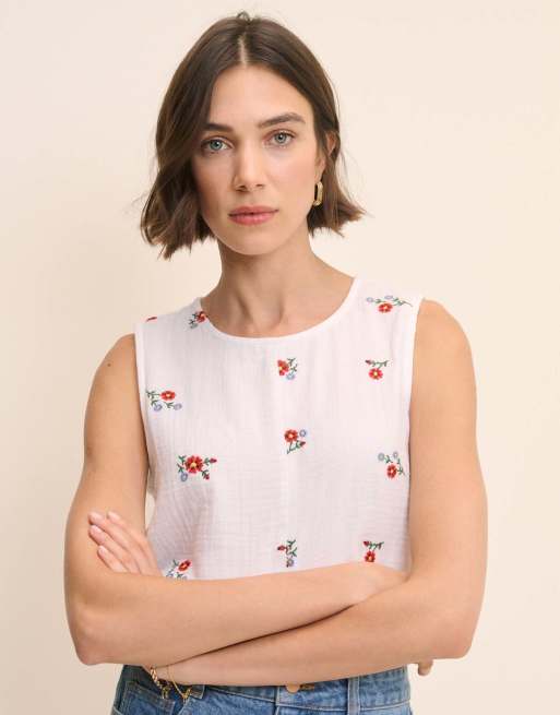 Nobody's Child Floral embroidered sleeveless swing top in cream, 3 of 5