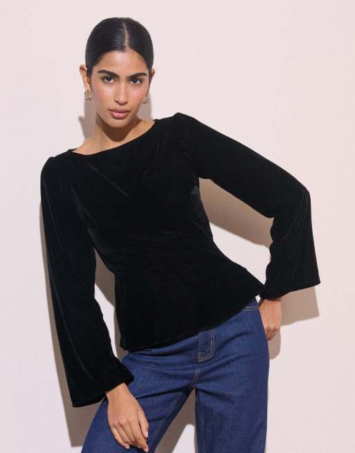Nobody's Child Fluted sleeve velvet eva top in black, 3 of 5