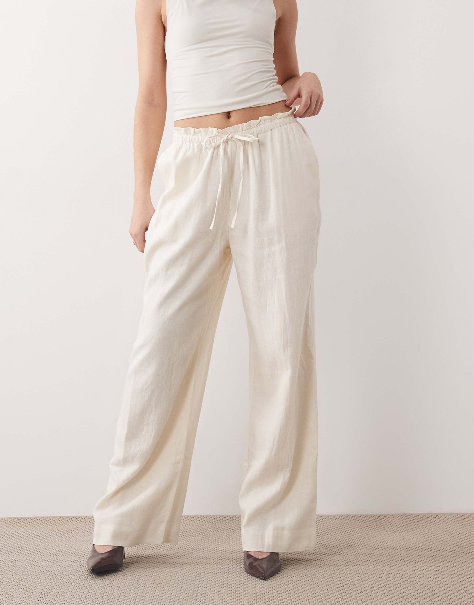 nobody's child fosse linen blend pants in cream