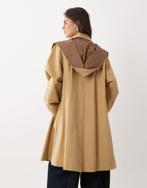 Nobody's Child - gabardina de algodón de largo medio con bufanda desmontable con capucha a cuadros vichy en beige, 2 de 4