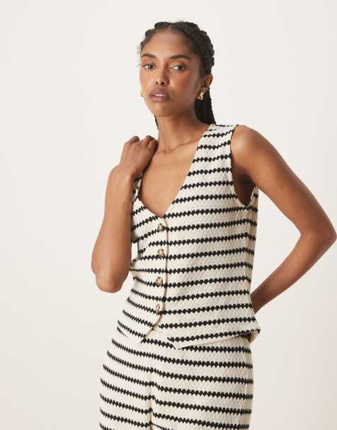 Nobody's Child - Gestreepte gilet met textuur in zwart-wit, deel van co-ord set - view 1