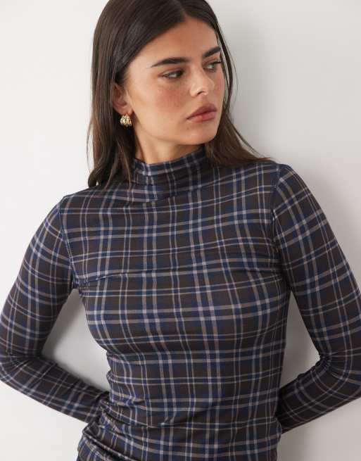 Nobody's Child grown on neck long sleeve top in blue check, 3 of 4