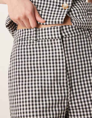 NOBODY'S CHILD HARPER TAILORED SHORTS 