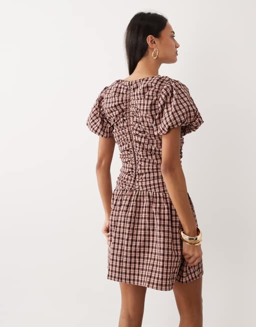 Nobody's Child – Haven – Minikleid in Rot mit geraffter Vorderseite und Puffärmeln, 4 von 4
