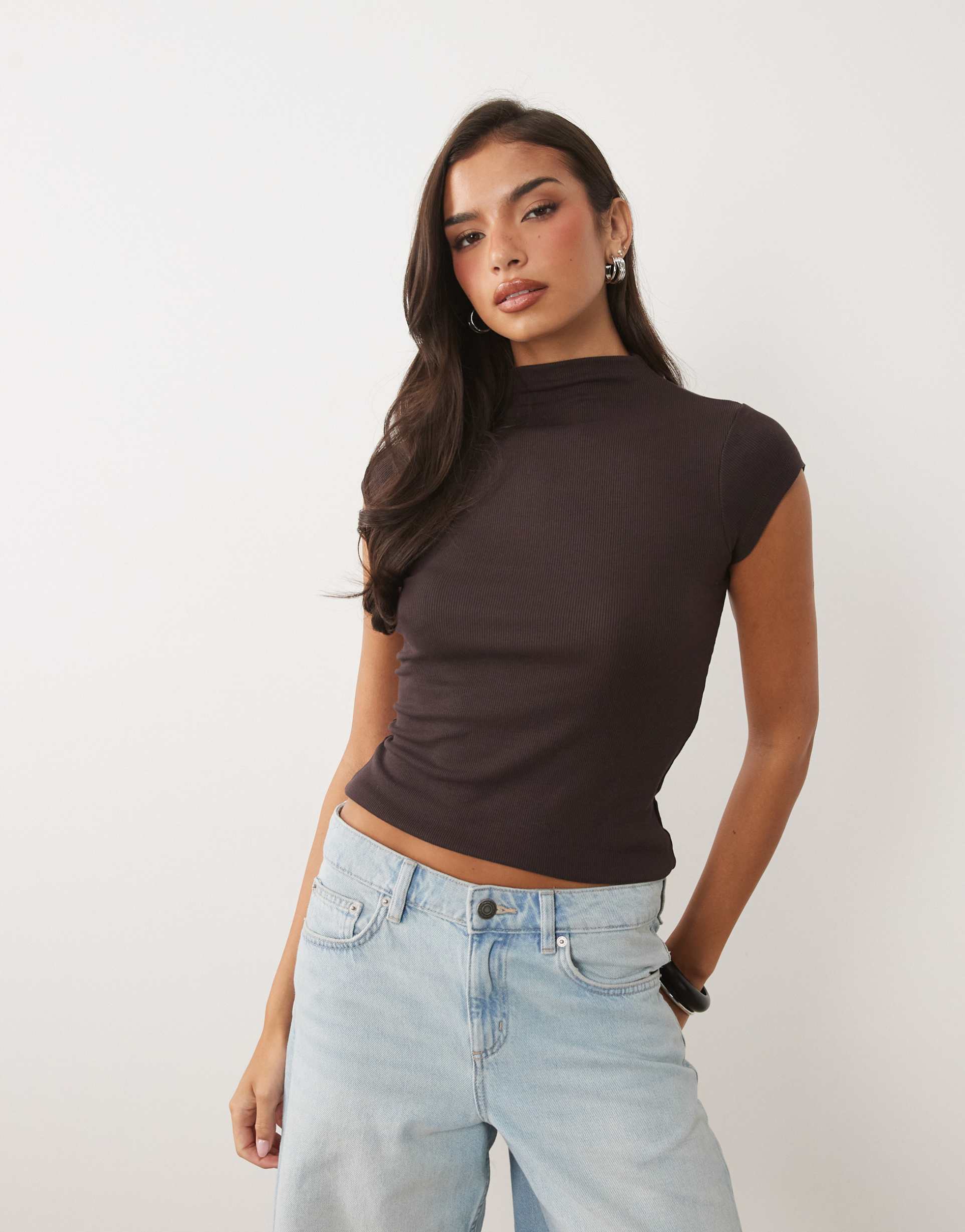 nobody's child high neck rib knit cap sleeve top in chocolate