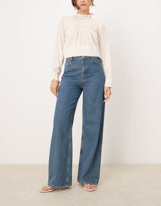 Nobody's Child – Jeans in getönter blauer Waschung mit weitem Bein