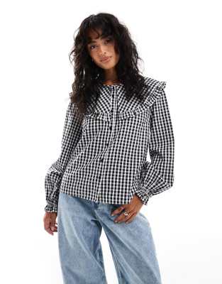 Nobody's Child Nobody's Child Jennifer blouse with exaggerated collar in gingham-Multi