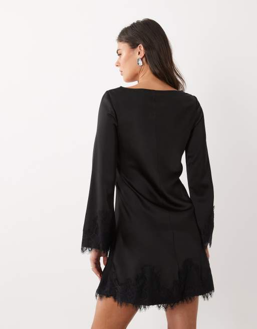 Nobody's Child Kamari Satin-Minikleid mit U-Boot-Ausschnitt und Spitzenbesatz in Schwarz, 4 von 4