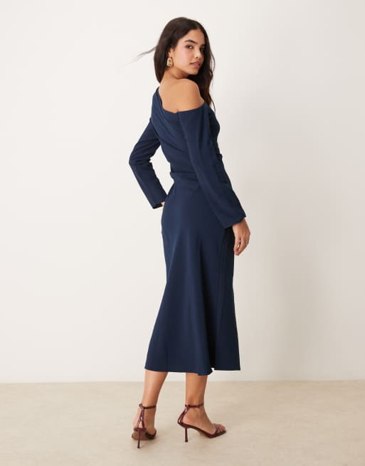 Nobody's Child Katty off shoulder midaxi dress with split in