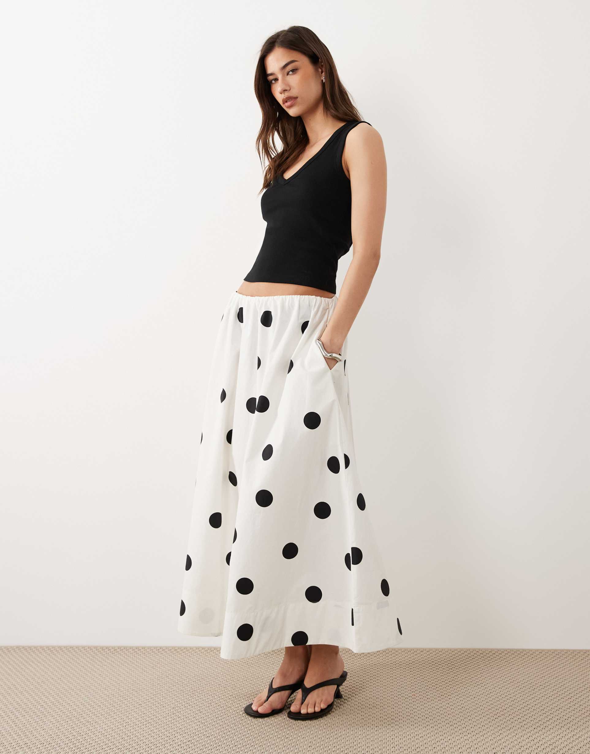 nobody's child kitty cotton elastic waist pocket detail maxi skirt in ivory polka dot print