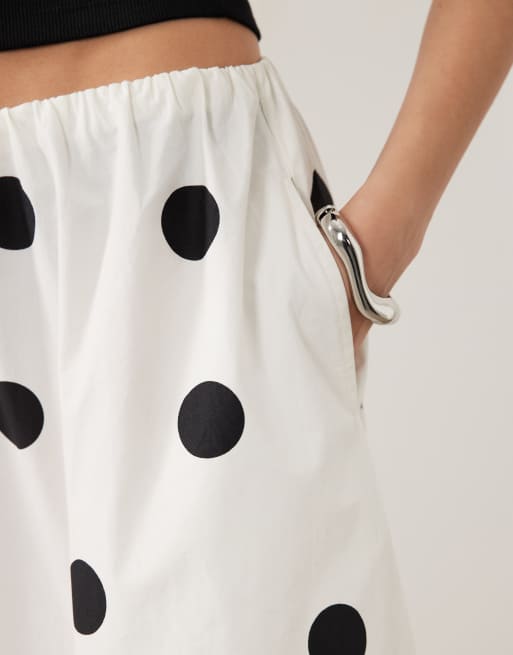 Nobody's Child – Kitty – Maxirock aus Baumwolle in Elfenbein mit Punktemuster, elastischem Bund und Taschendetail, 4 von 5