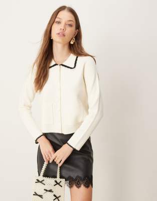 knit cardigan with collar and contrast trim in cream-White