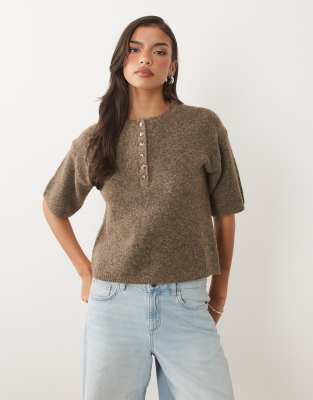 Nobody's Child Knit Crew Neck Short Sleeve Relaxed Fit Henley Tee In Brown
