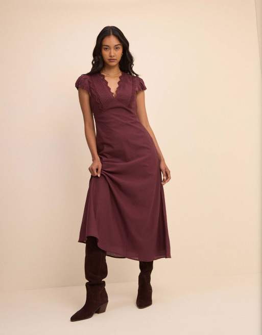 Nobody's Child Lace trim susie midi dress in purple, 3 of 4