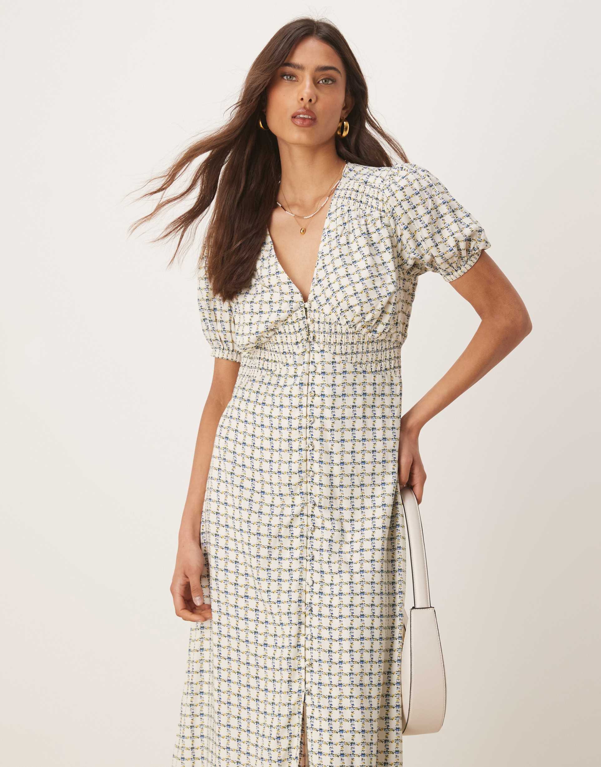 nobody's child lara puff sleeve midi dress in green tile print