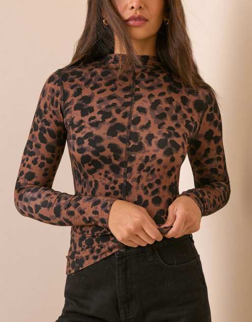Nobody's Child Leopard print jersey high neck top in brown, 3 of 5