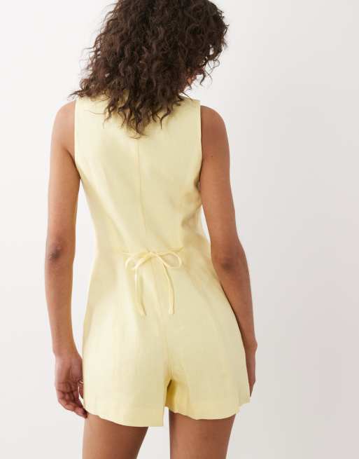 Nobody's Child linen blend notch collar tailored playsuit in yellow, 3 of 4