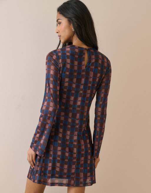 Nobody's Child Long sleeve kiera mini dress in brown, 2 of 5