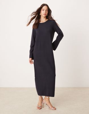 long sleeve knit midaxi dress in navy-Blue