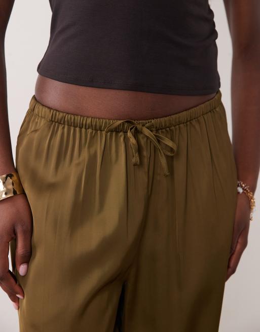 Nobody's Child Lyra drawstring wide leg satin pants in olive green, 3 of 5