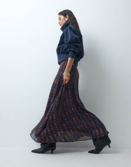 Nobody's Child Madden chiffon pleated volume maxi skirt in blue and burgundy check, 2 of 9