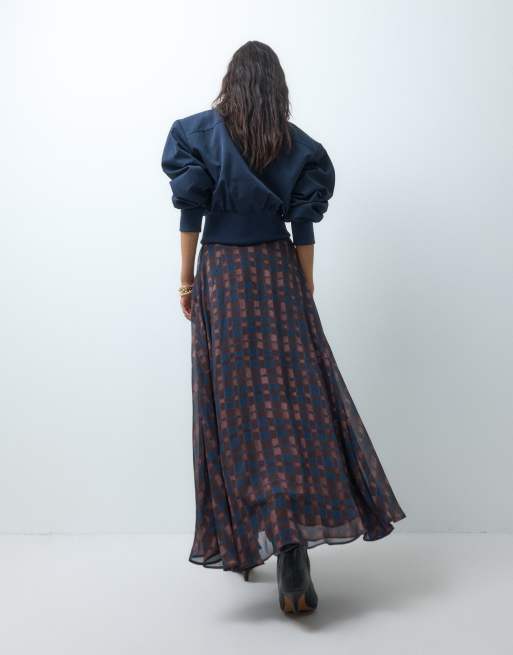 Nobody's Child Madden chiffon pleated volume maxi skirt in blue and burgundy check, 3 of 9