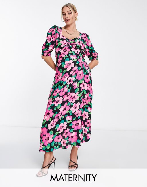 Nobody's Child Maternity – Rosie – Midi-Freizeitkleid in Puffärmeln und Blütenmuster in Rosa