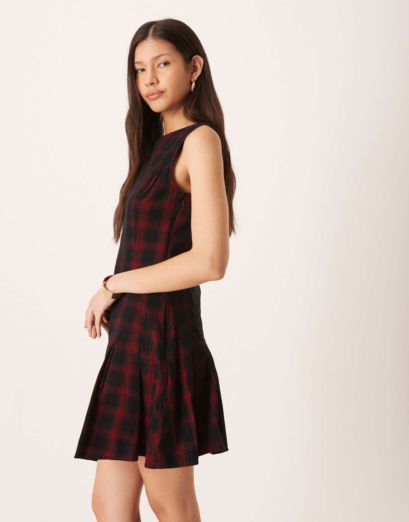 Мини-платье-сарафан Nobody's Child Merida в черную клетку