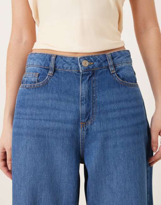 Nobody's Child mid rise barrel leg jeans in mid blue wash, 4 of 5
