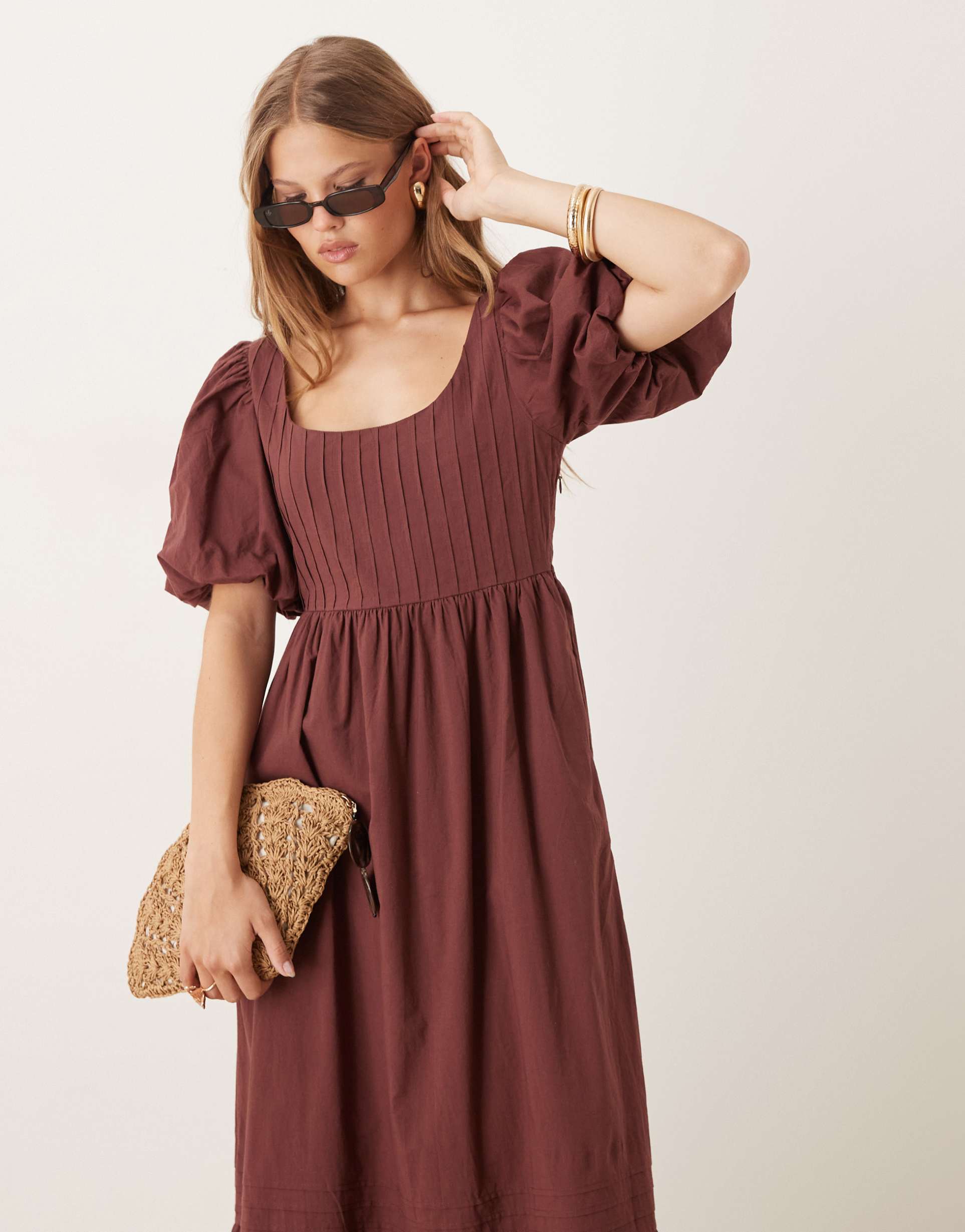 nobody's child mimi puff sleeve midi dress in brown