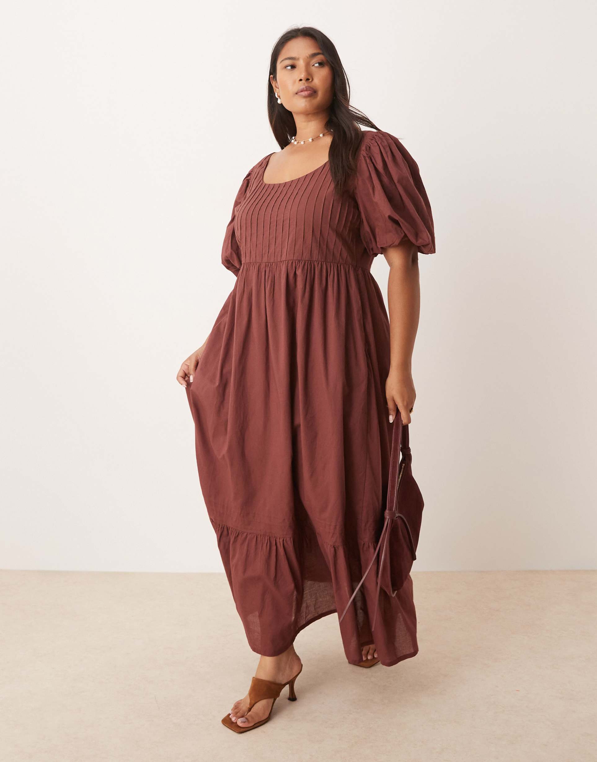 nobody's child mimi puff sleeve midi dress in brown