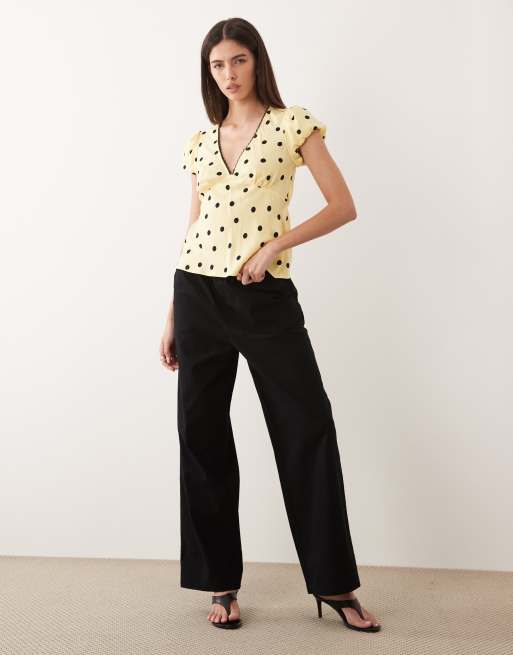 Nobody's Child - Minnie - Top giallo a pois con scollo a V e maniche ad aletta, 2 di 4