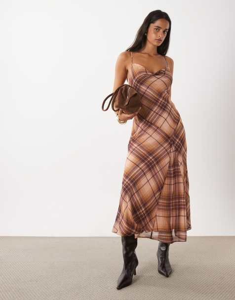 Nobody's Child Motsi vestito lungo in chiffon con spalline e pannelli a quadri rosa e bordeaux - view 1