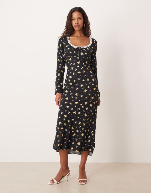 Nobody's Child Naples lace trim long sleeved maxi dress in black