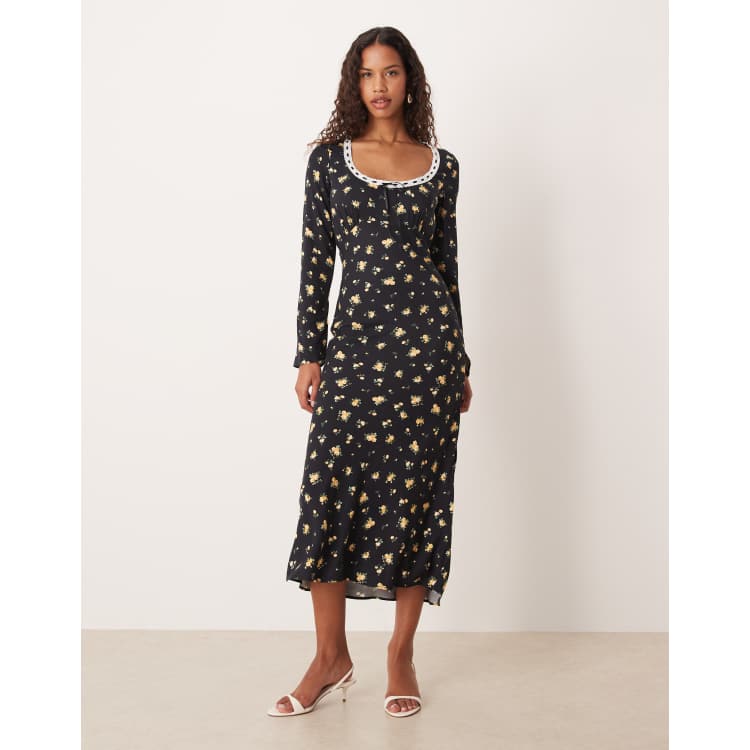 209945536-1-blackfloral?$
