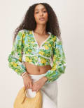 [Nobody's Child] Nobody's Child Odetta linen blend crop top in lemon scenic print-Multi 16 Multi