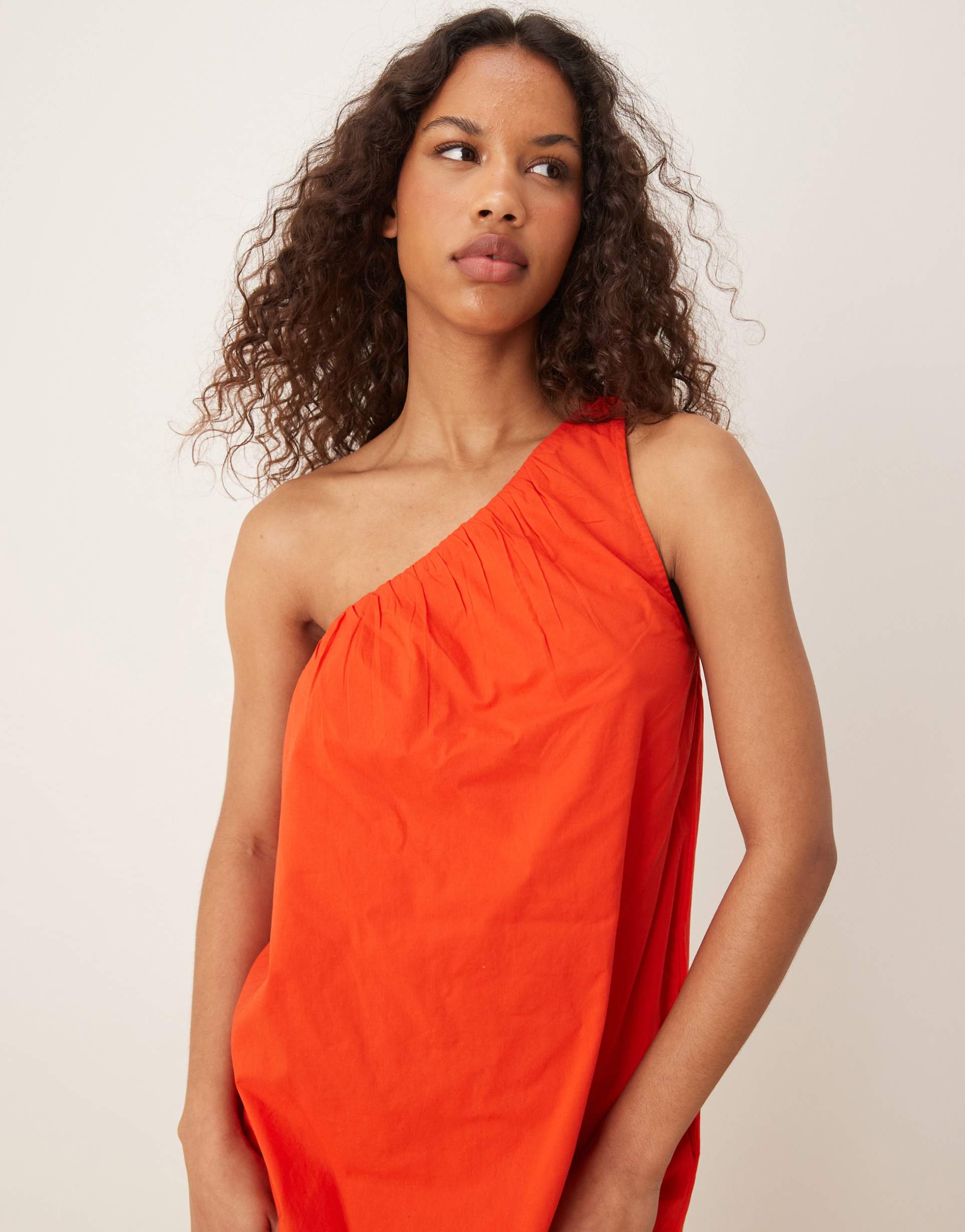 nobody's child one shoulder asymmetric trapeze midi dress in red