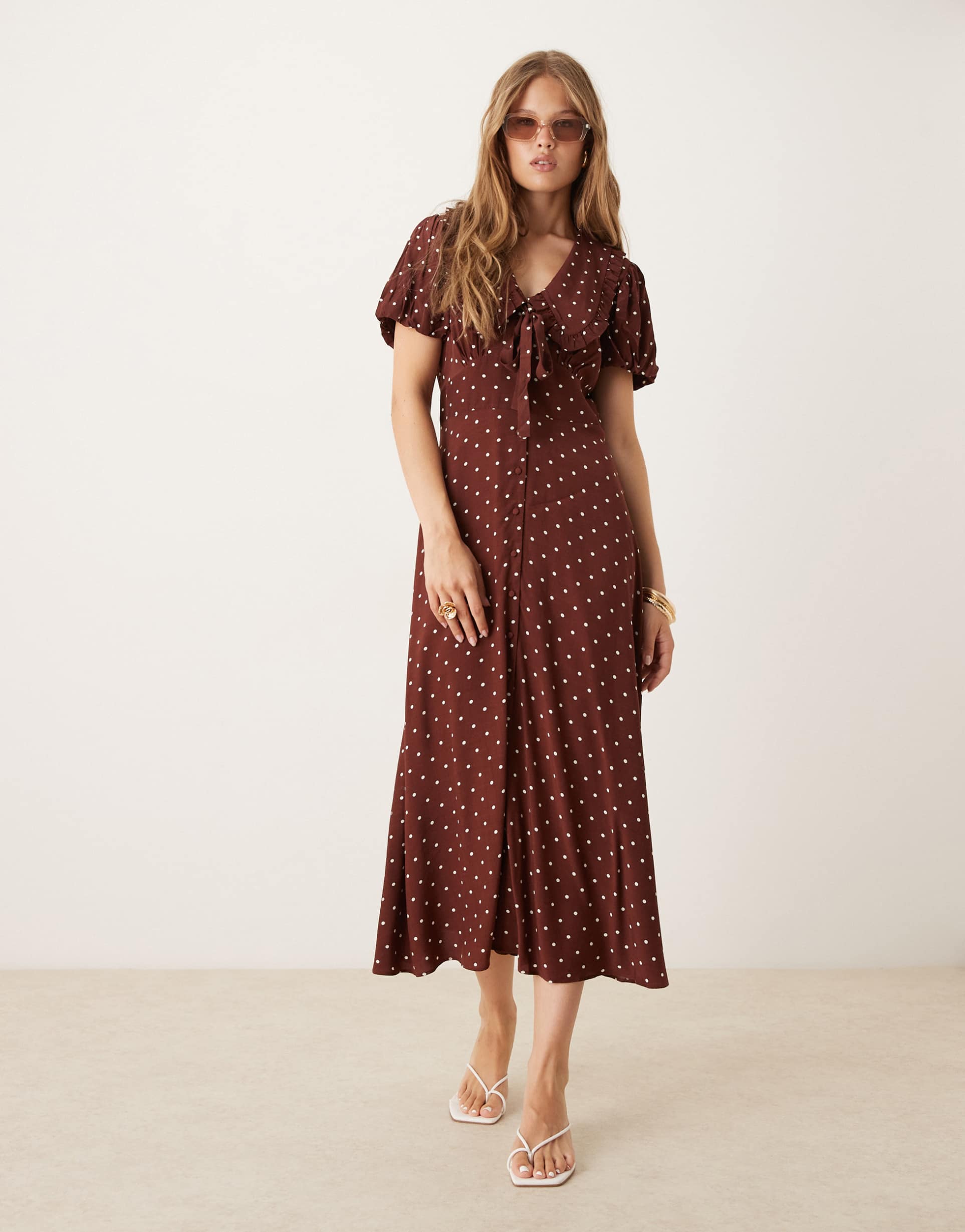 nobody's child ottillie short sleeve collared midi dress in brown spot