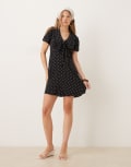 [Nobody's Child] Nobody's Child Ottillie short sleeve mini dress in black spot 8 Black spot