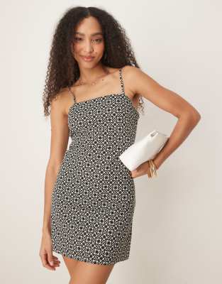 Palma mini shift dress in mono geo print-Black